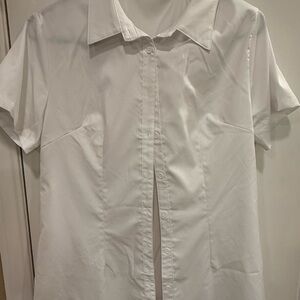Women’s  Short-Sleeve White Button-Down Shirt